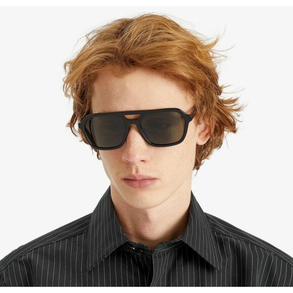 NEW GUCCI SUNGLASSES - Picture 3 of 4